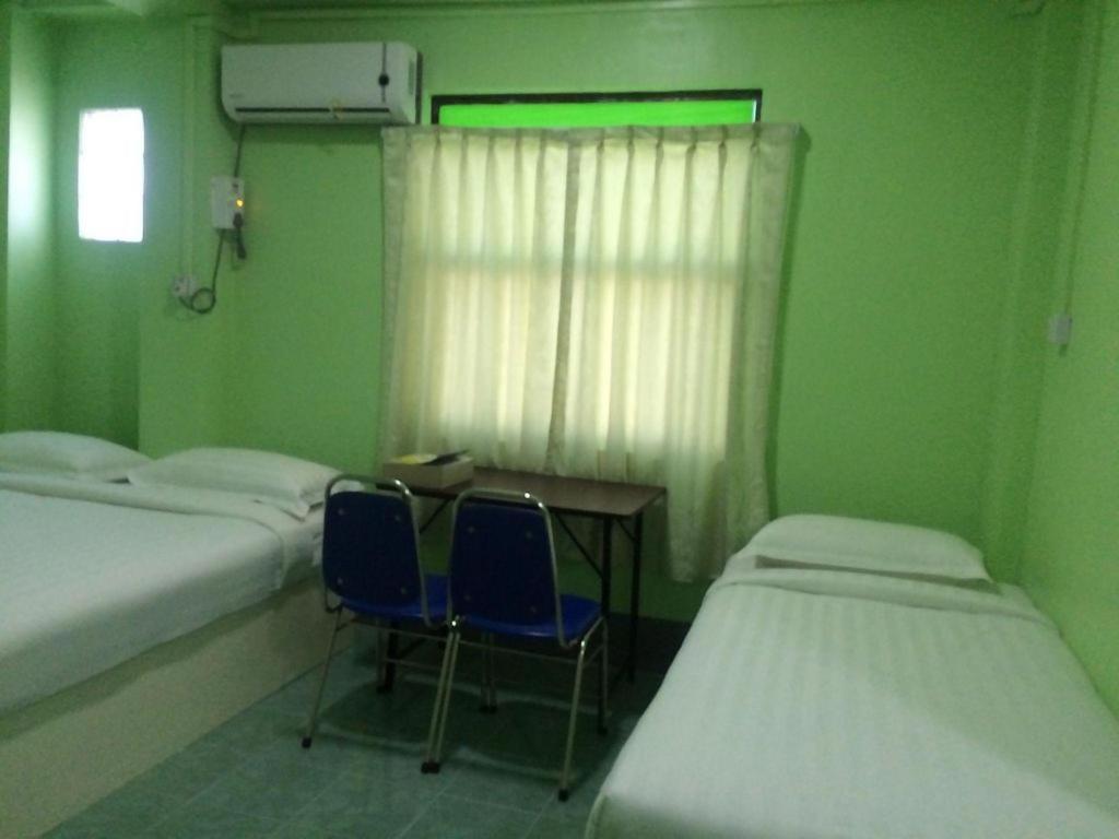 Nay Chi Linn Hotel Pathein Ngoại thất bức ảnh