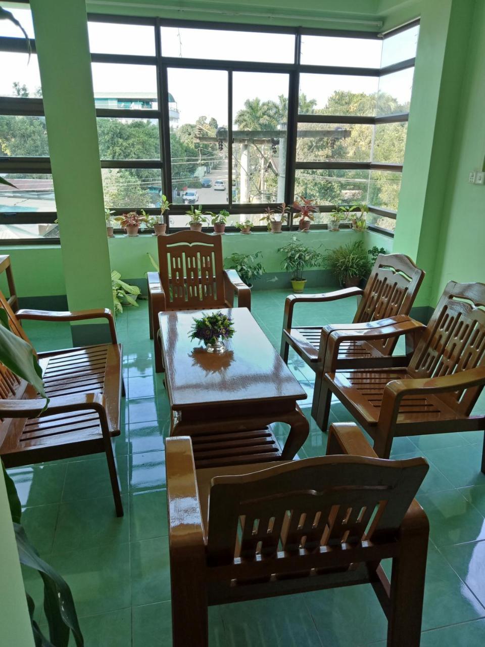 Nay Chi Linn Hotel Pathein Ngoại thất bức ảnh